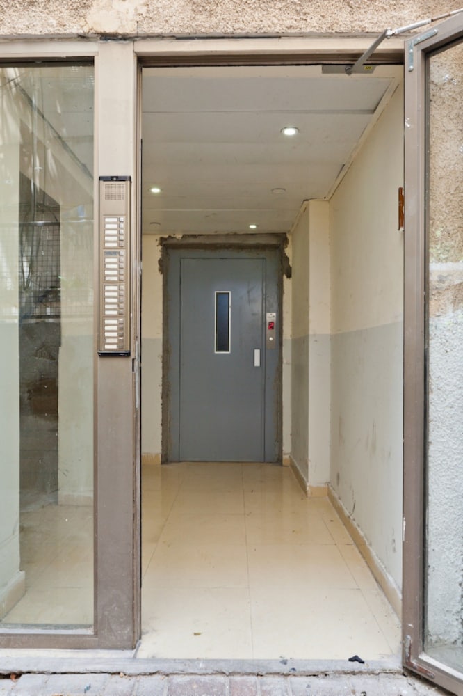 NHE Rothschild's Corner view 2