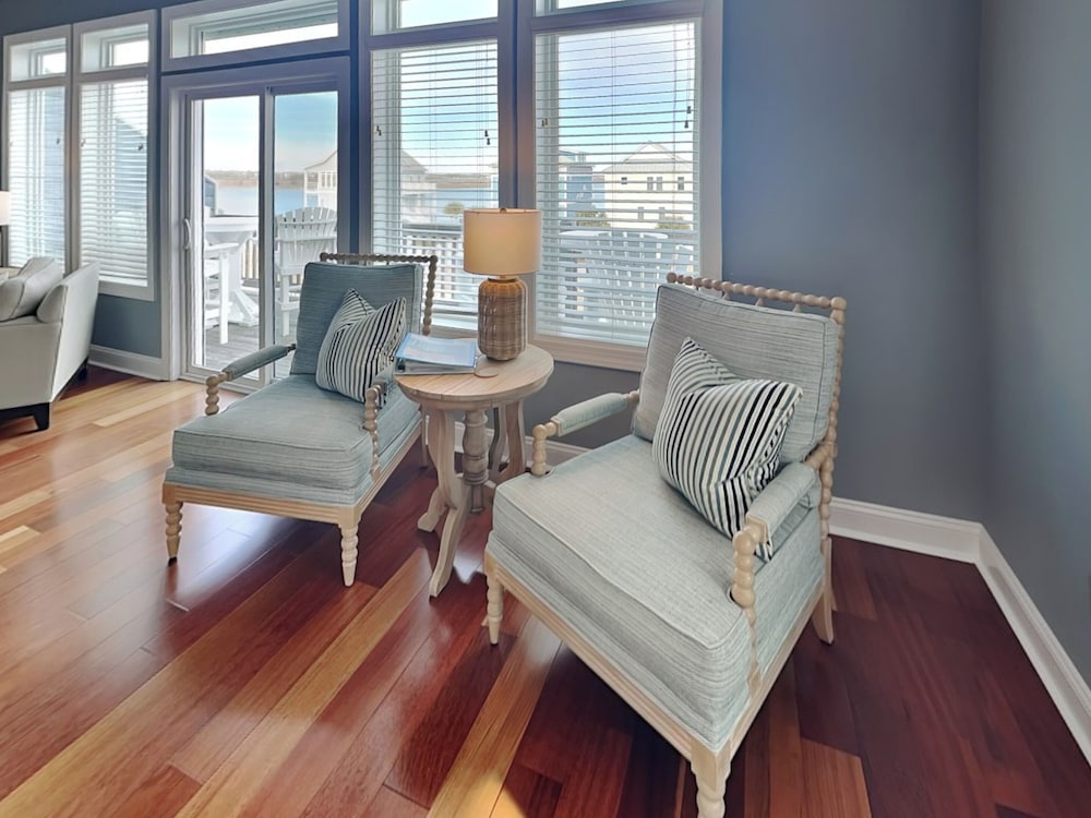 Queens Grant by Topsail Realty