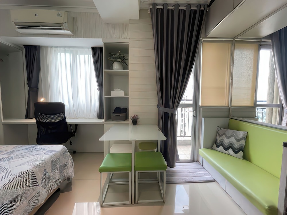 Maple Park Apartment near JI Expo