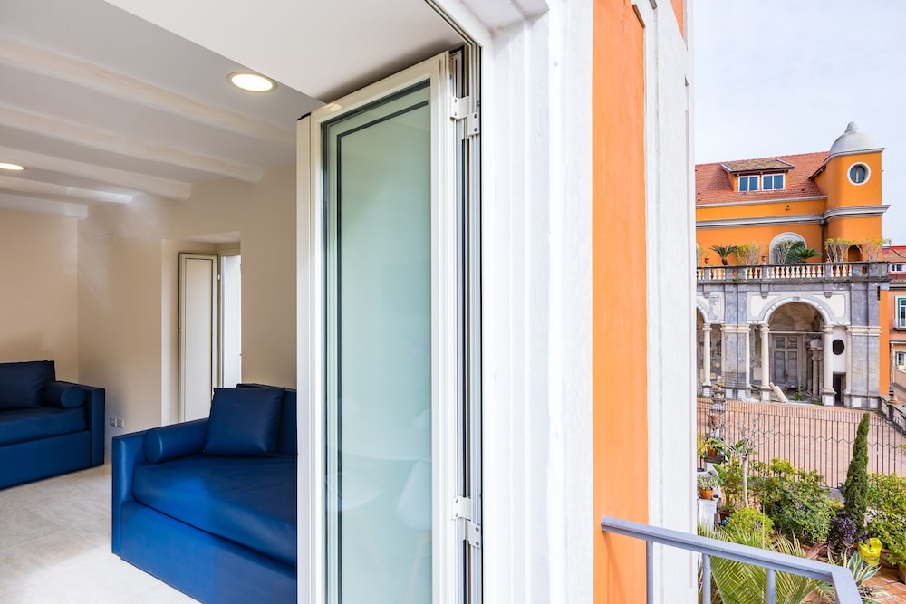 Palazzo Maddaloni Sweet Home By Napoliapartments