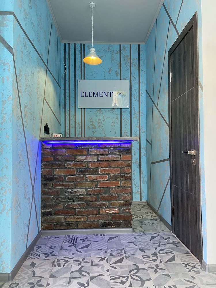 Element view 2