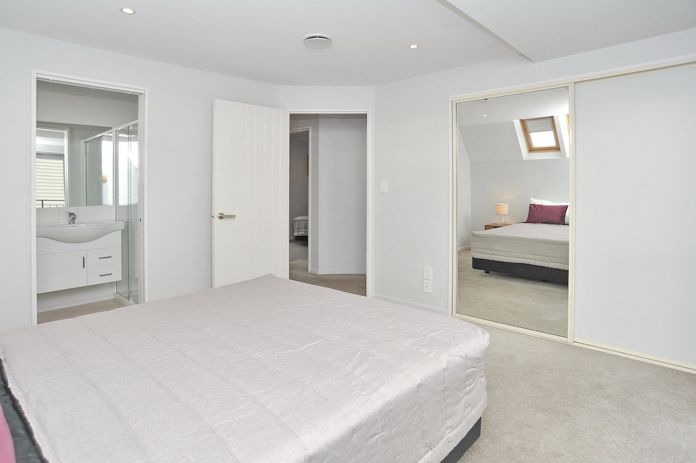 Regents Villa A
