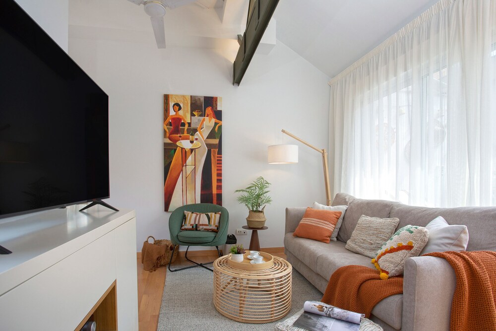 Stylish Penthouse Private Terrace Plaza Mitjana