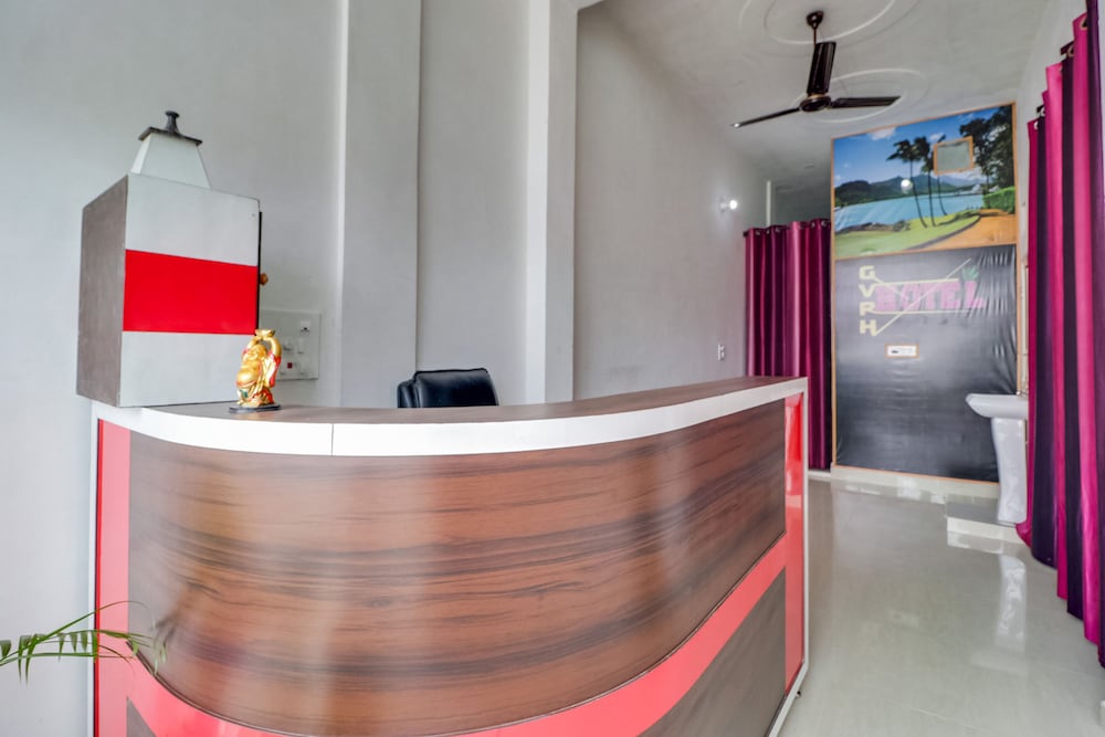 Lobby & Reception