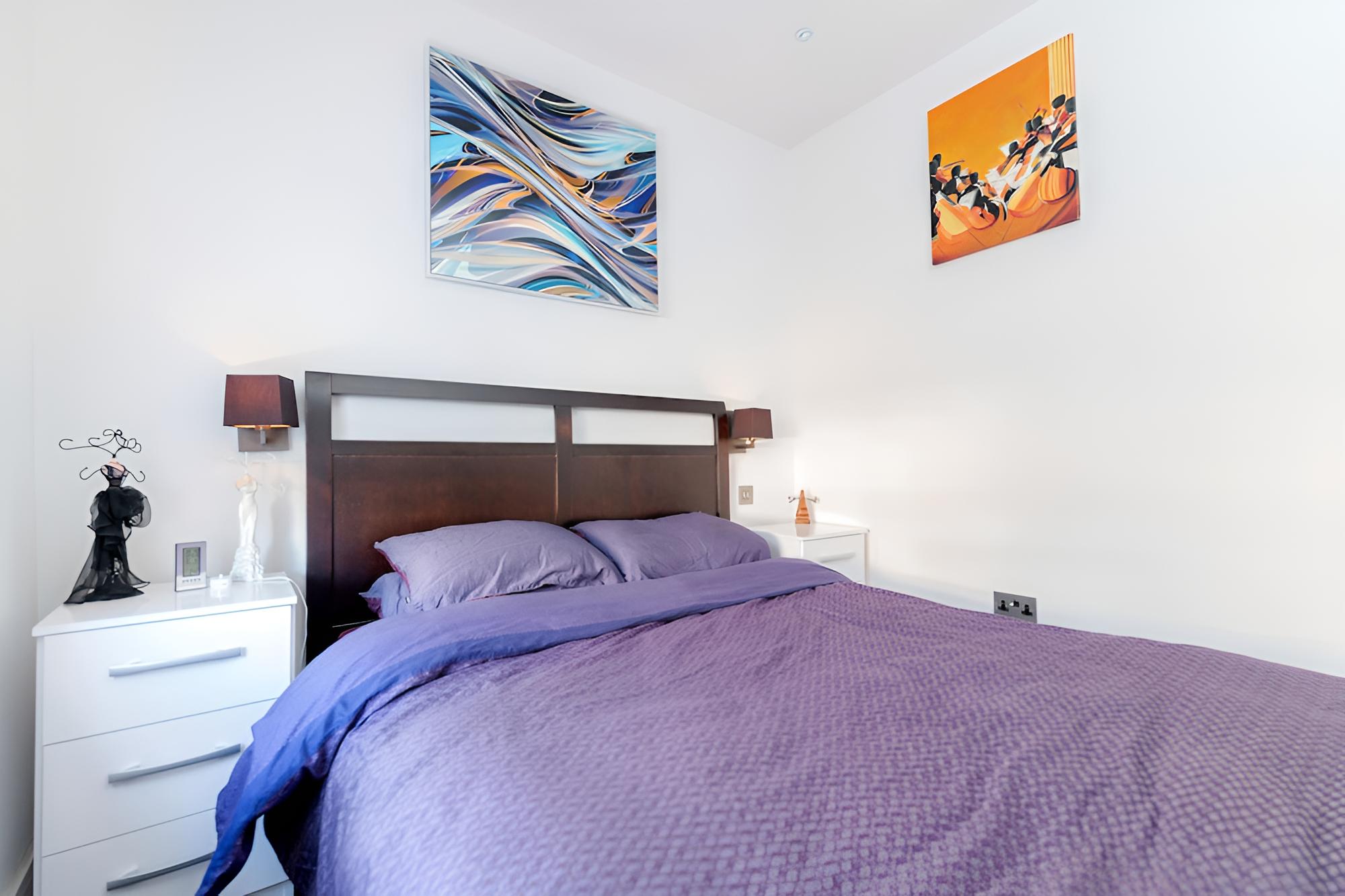 Olympia 2 Bed Duplex by BaseToGo