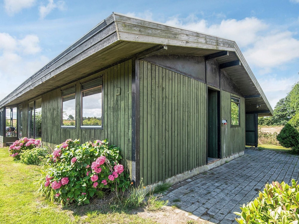 6 Person Holiday Home in Juelsminde