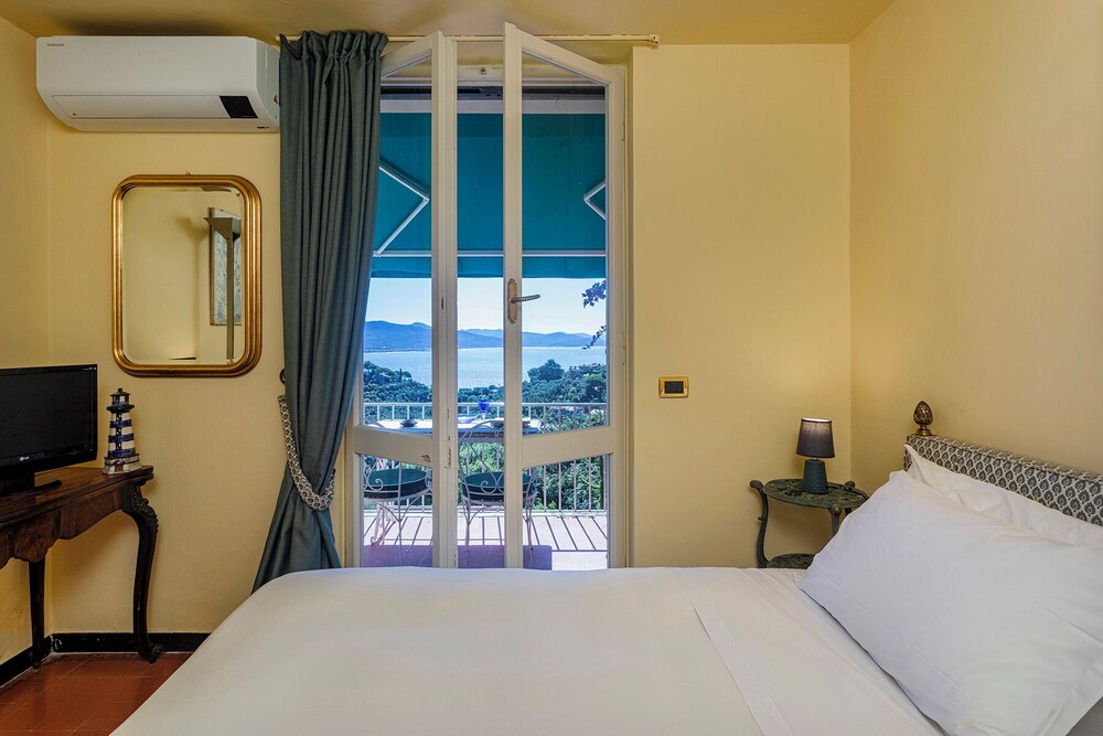Orizzonte Blu with Terrace by Wonderful Italy