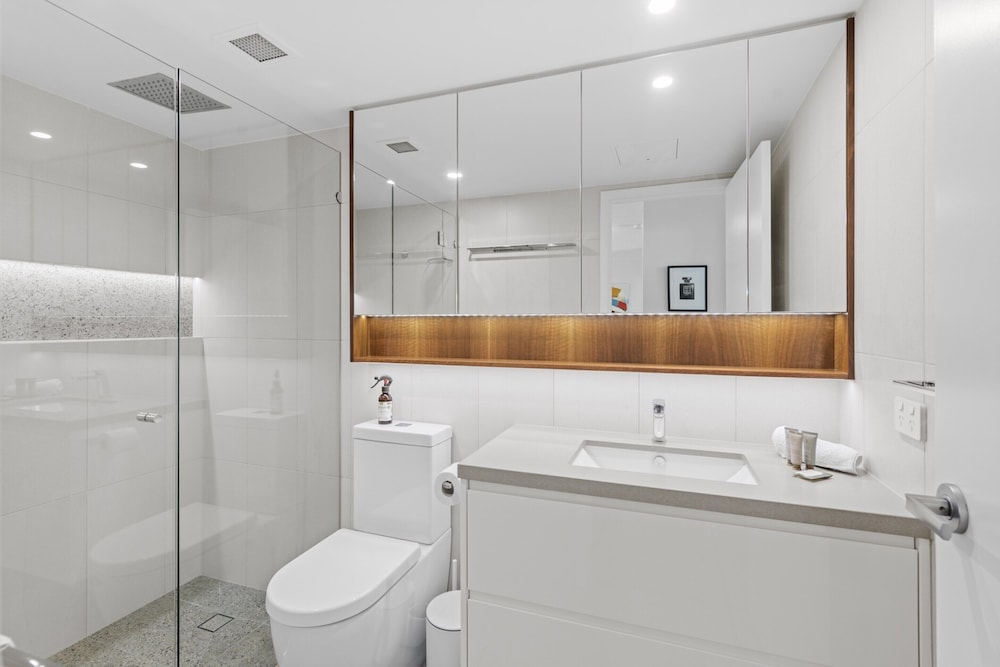 Stylish Brisbane City Stay With Bbq, Pool & Gym