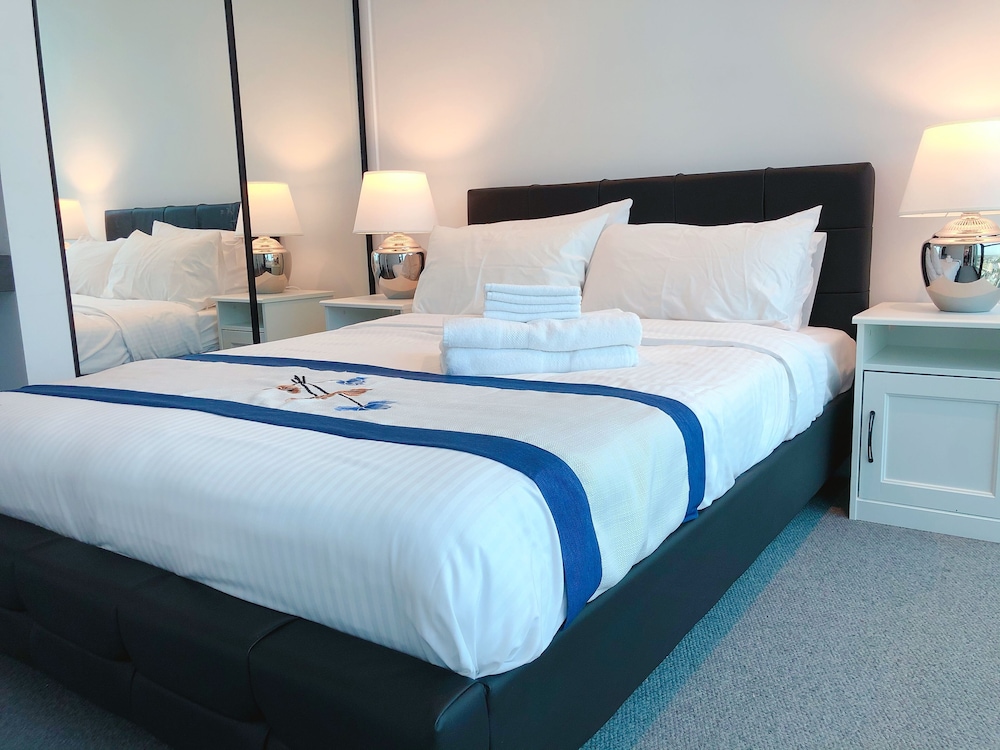 CBD Amazing view 2 Bedrooms Apartments view 4