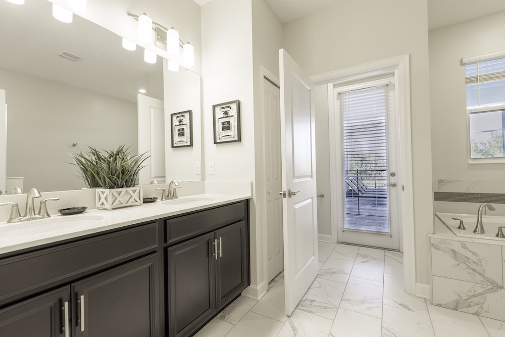 8817cbc - The Retreat At Championsgate 9 Bedroom Home