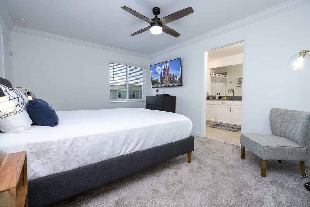 Splendid 5Bd Close to Disney at Storey Lake 4251 view 5