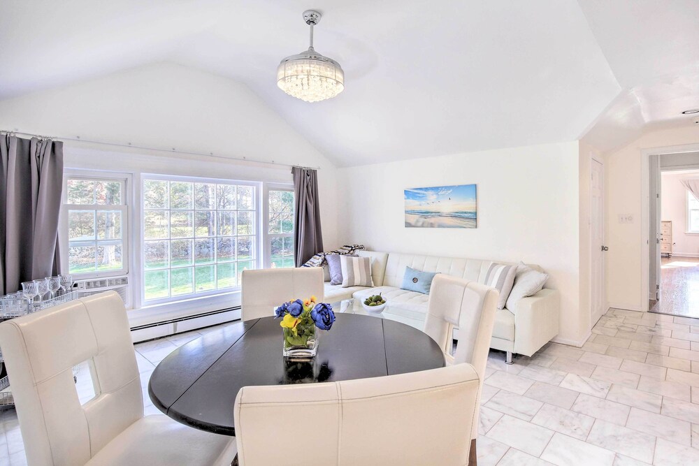 Easton Vacations - Elegant Connecticut Home: Fireplaces, Pet Friendly - Property Image 18
