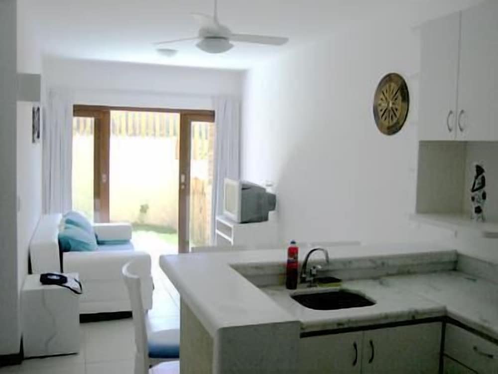 Picasso Flat