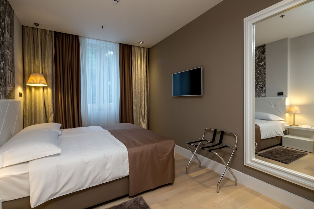 Cornaro Hotel 14