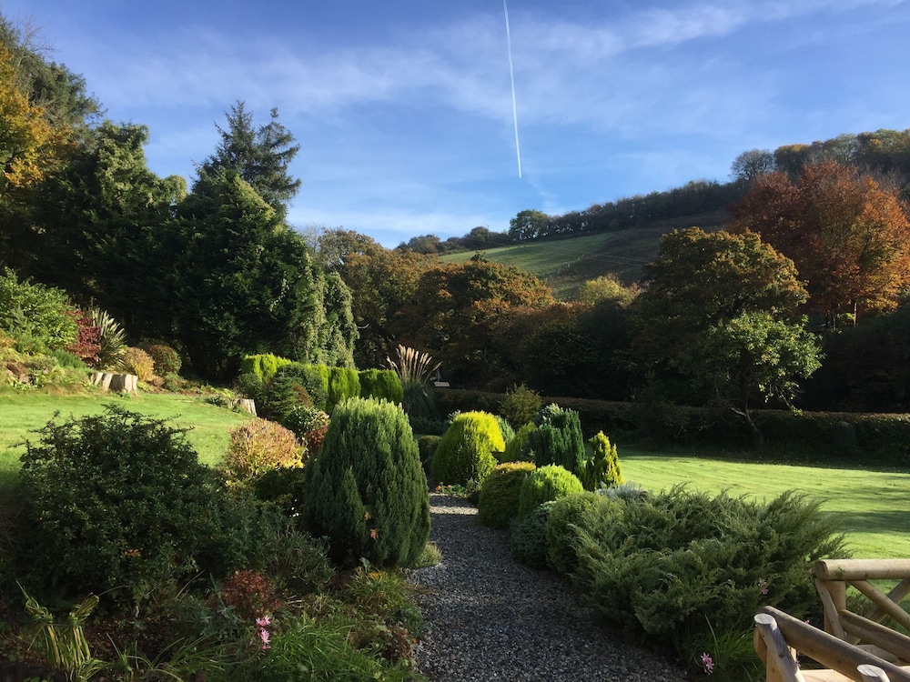 Polraen Country House
