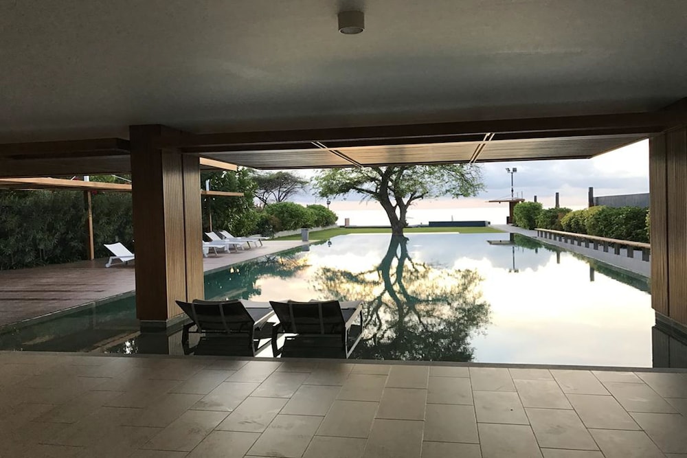 Baan Thew Talay Blue Sapphire 353
