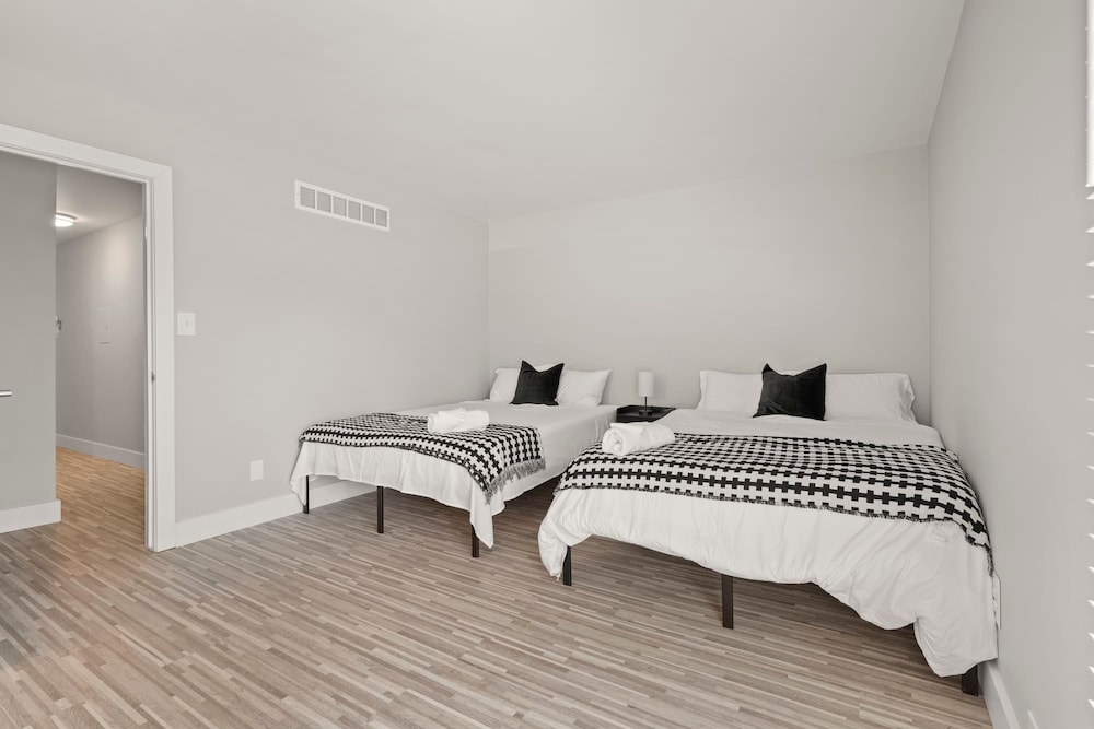 2BR Stay Close to Downtown