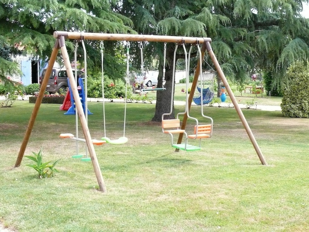 Photo 8