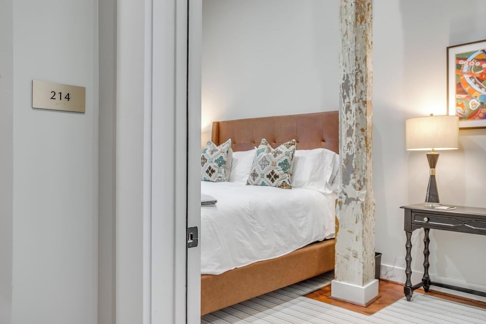 Nutt House Hotel