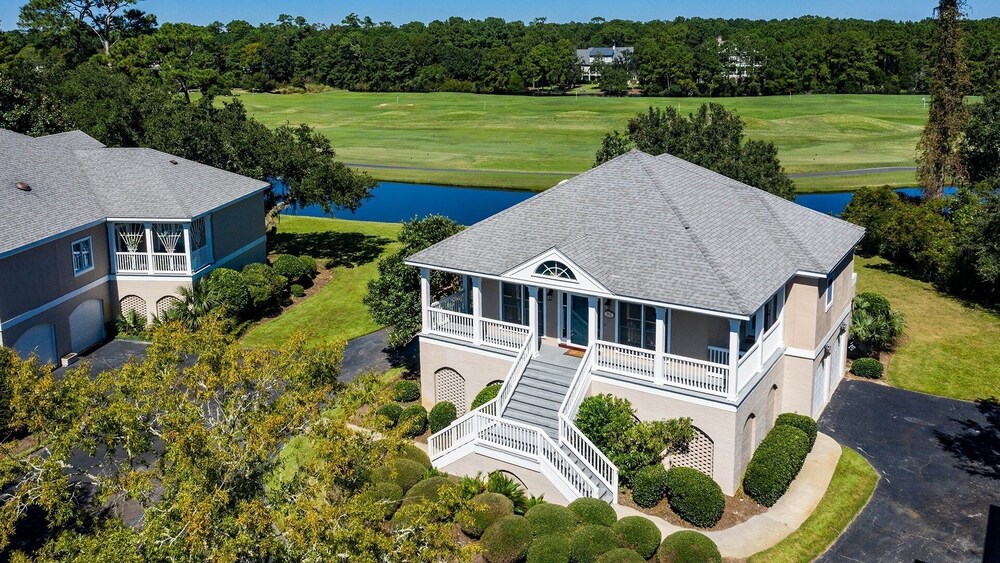 Looking For A Cozy Villa Located Next To The Golf Course? Good Trouble Is Your Answer! 3 Bedroom Villa by Peace Vacations view 3
