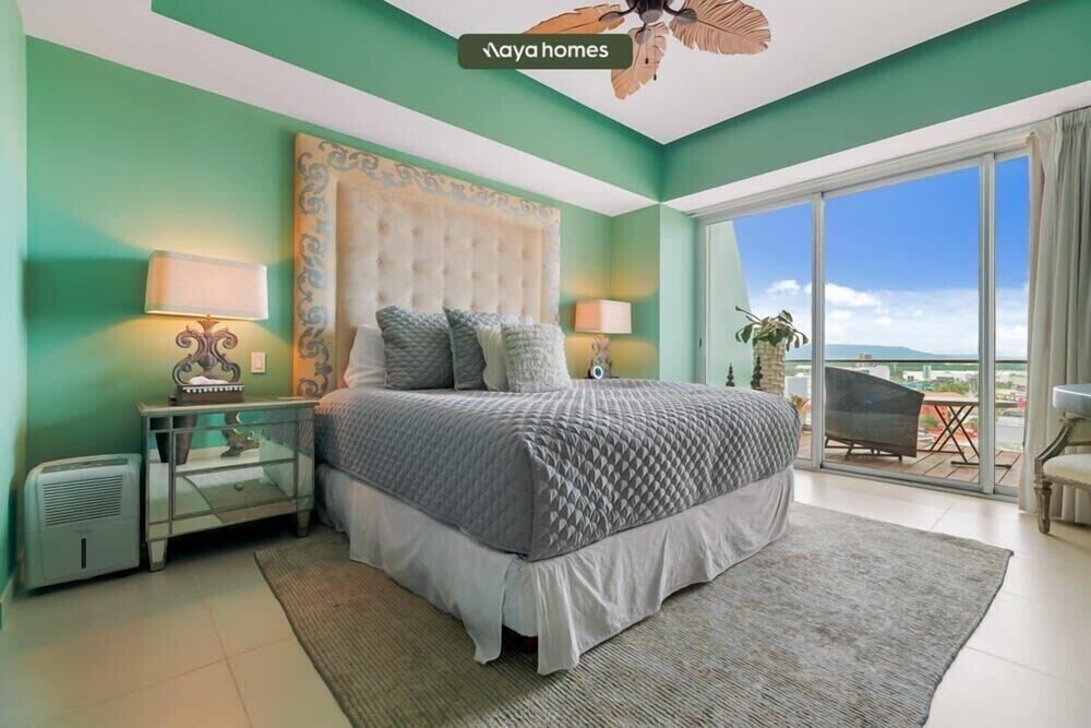 Oceanview 3BR Apt With Beach Access - Pools - Gym