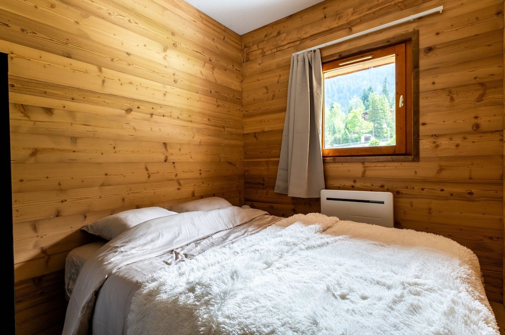 Apartment in Modane With Mountain Views