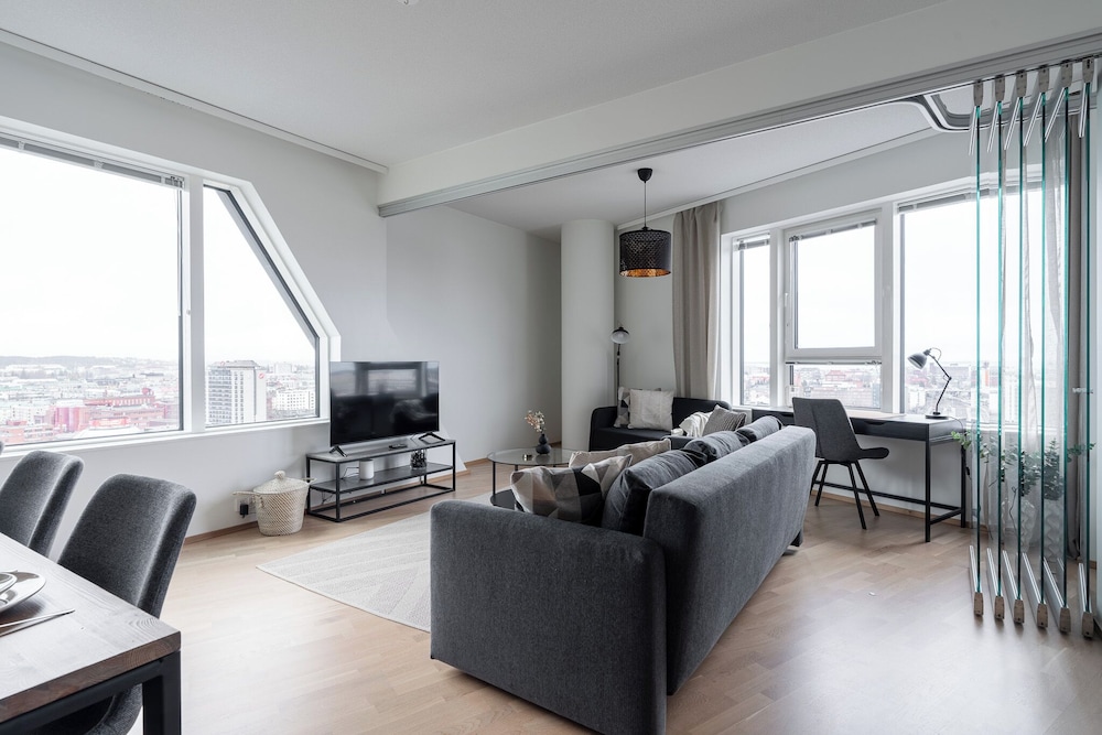 12th Floor Sauna Retreat with Views