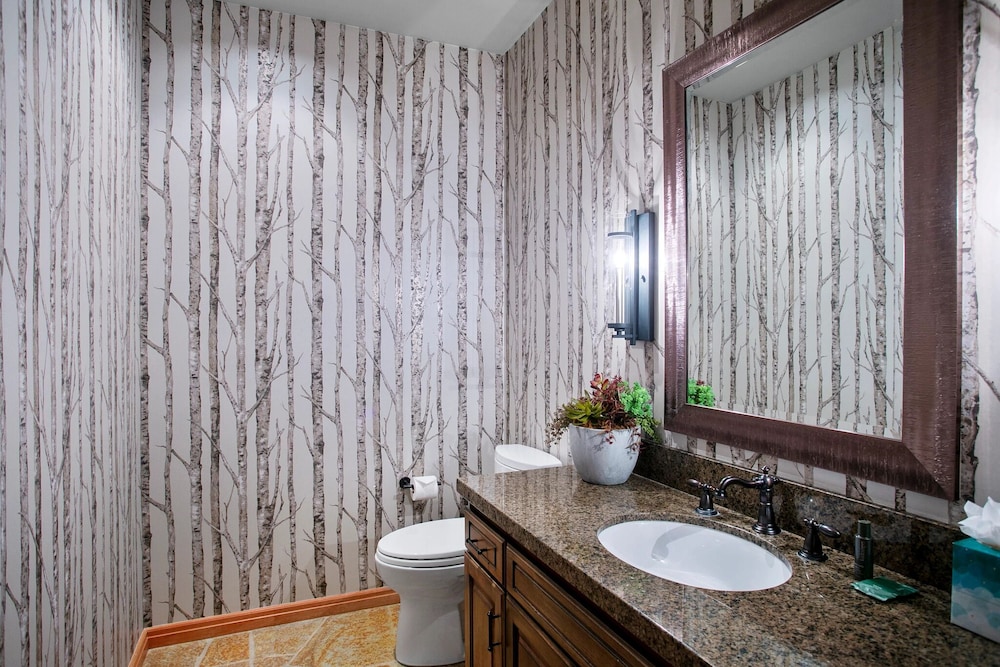 Twin Pines at Deer Valley Resort - Three Bedroom Condo with Hot Tub #5 3 Condo