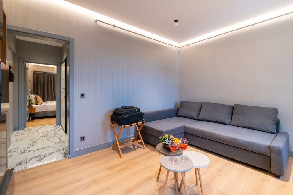 The Platine Plus Süiti - Image 5