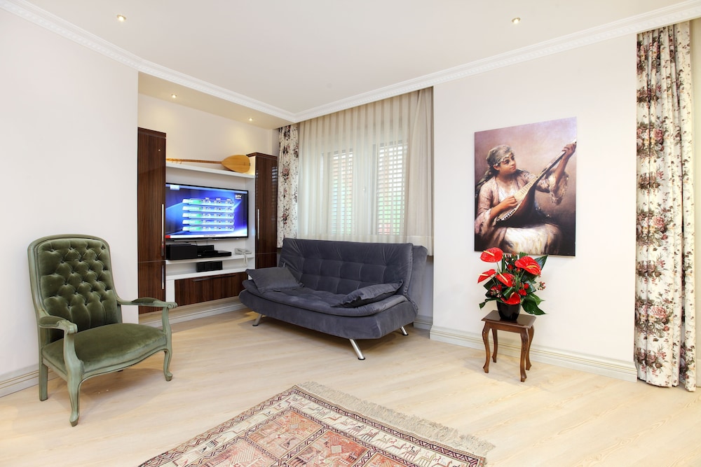 Lir Residence Suites - Image 17