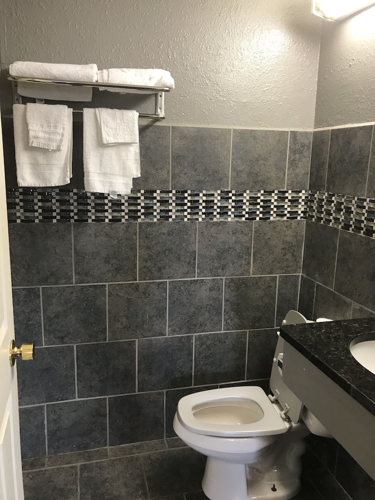 Economy Inn Motel