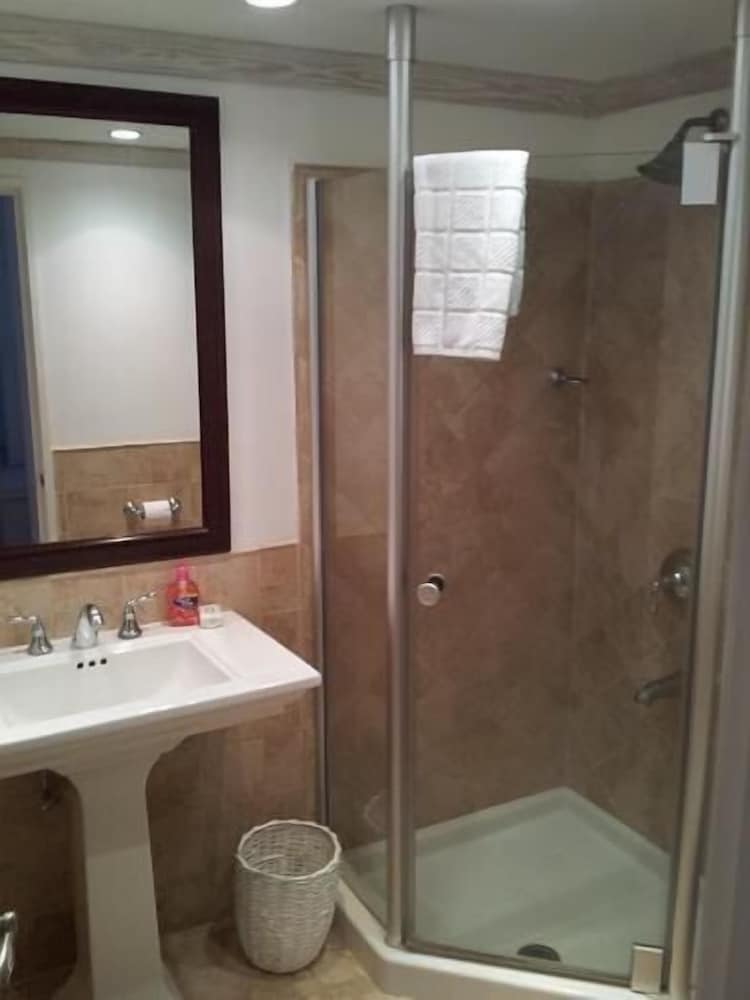 South Ocean Villa 402