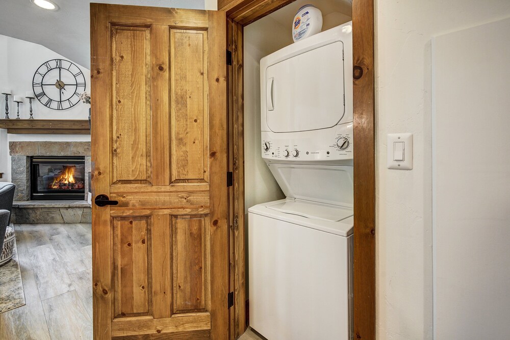 Arrowhead Village Premium 3 Bedroom Condominium 3 Condo