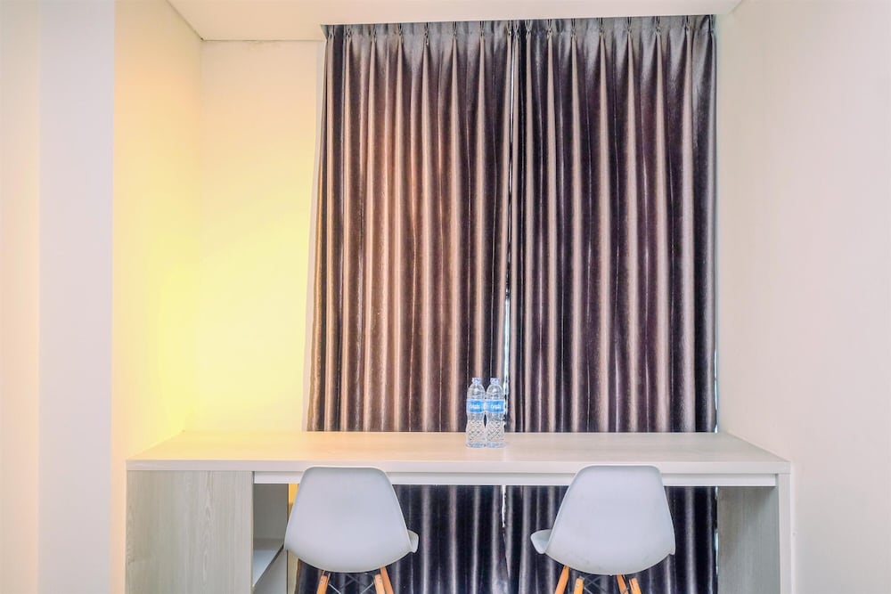 Homey And Restful Studio Lrt City Bekasi Apartment