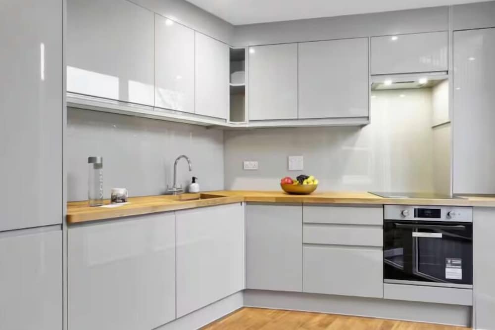 Flat 1 Victoria Grove