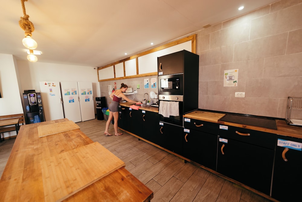 Ocean Nomads Hostel
