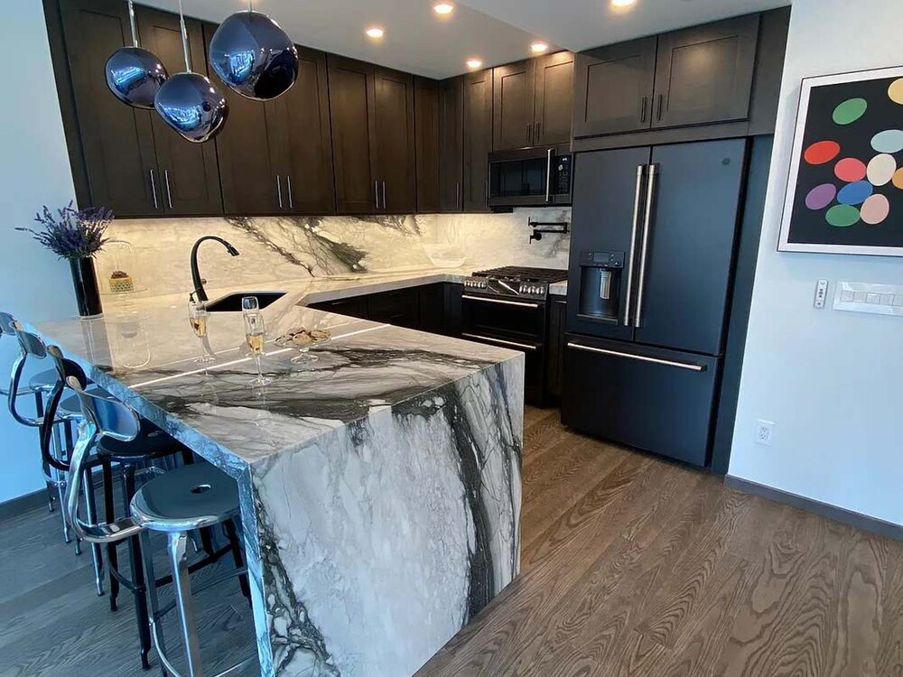 Vesper Court by Rove Duplex PH w Hot Tub Roof