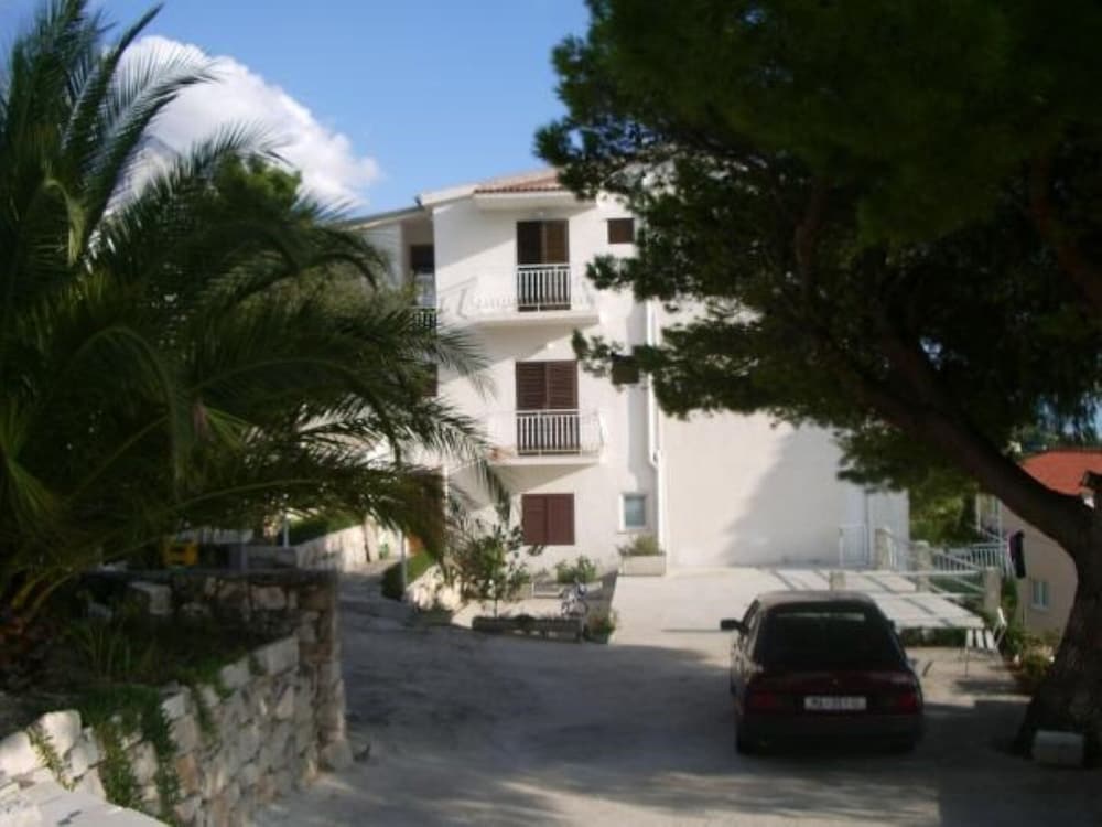 Josip II - 150 m From Beach With Free Parking - A6