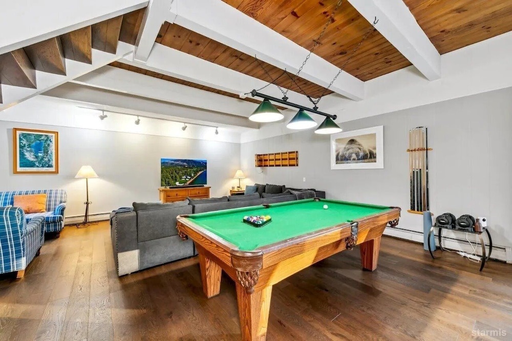 3748 Terrace Drive 5 Bedroom Home