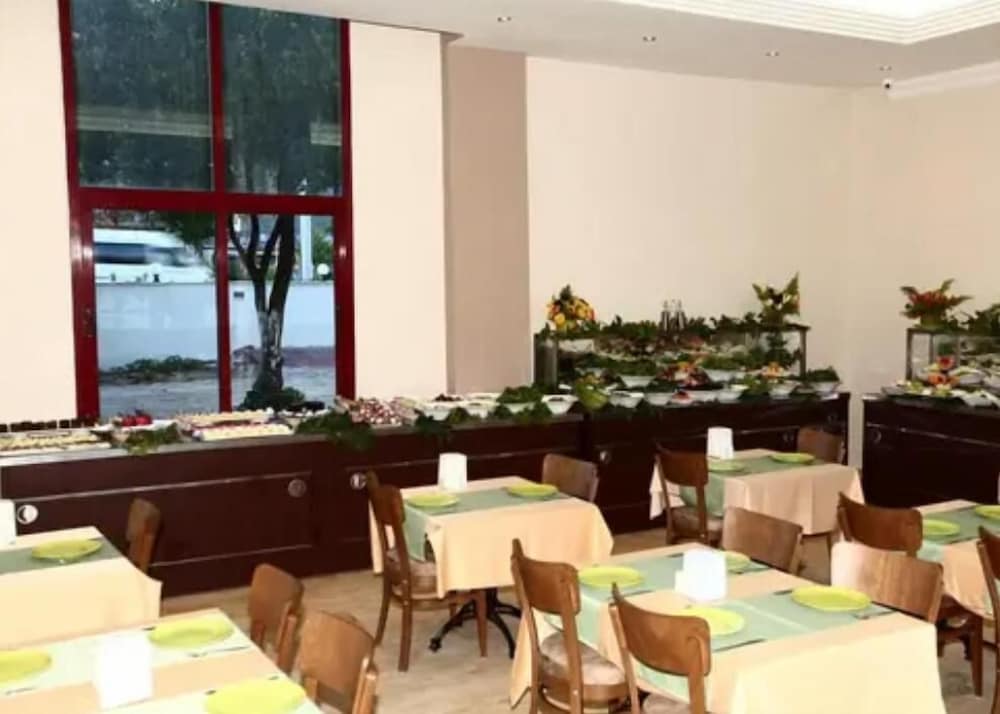 Rivador Hotel
