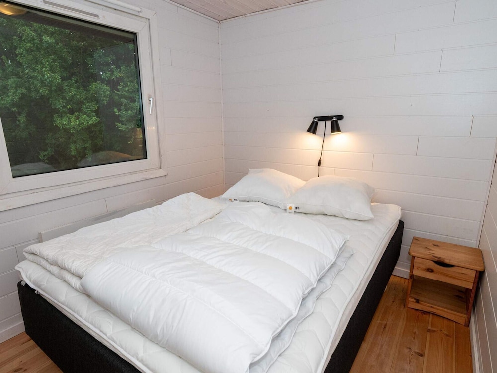 6 Person Holiday Home in Thyholm
