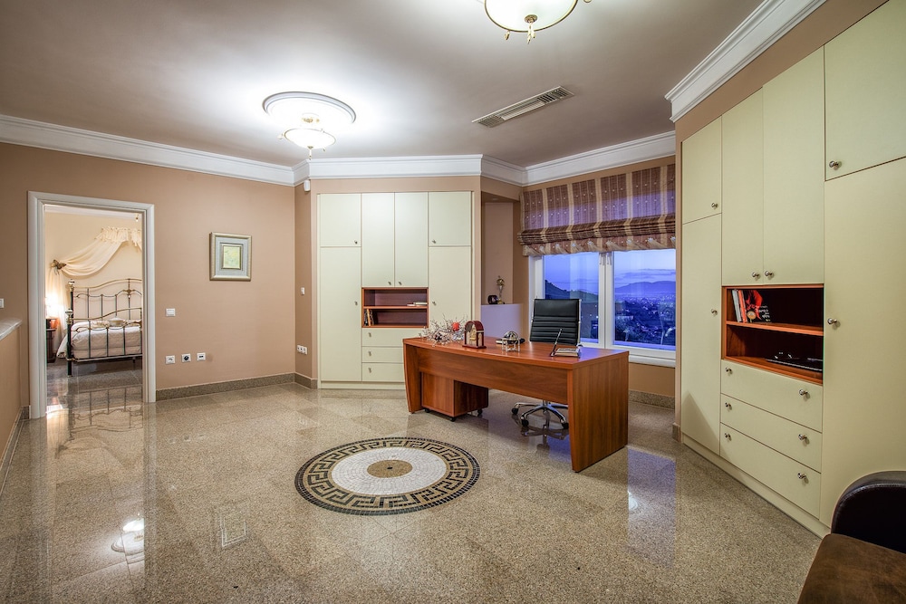 Frido Luxury Villa