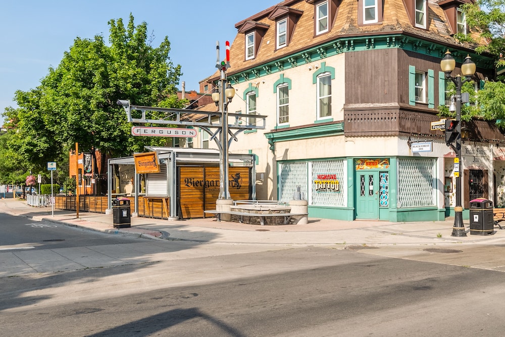 GLOBALSTAY Modern Apartment DT Hamilton - Image 1