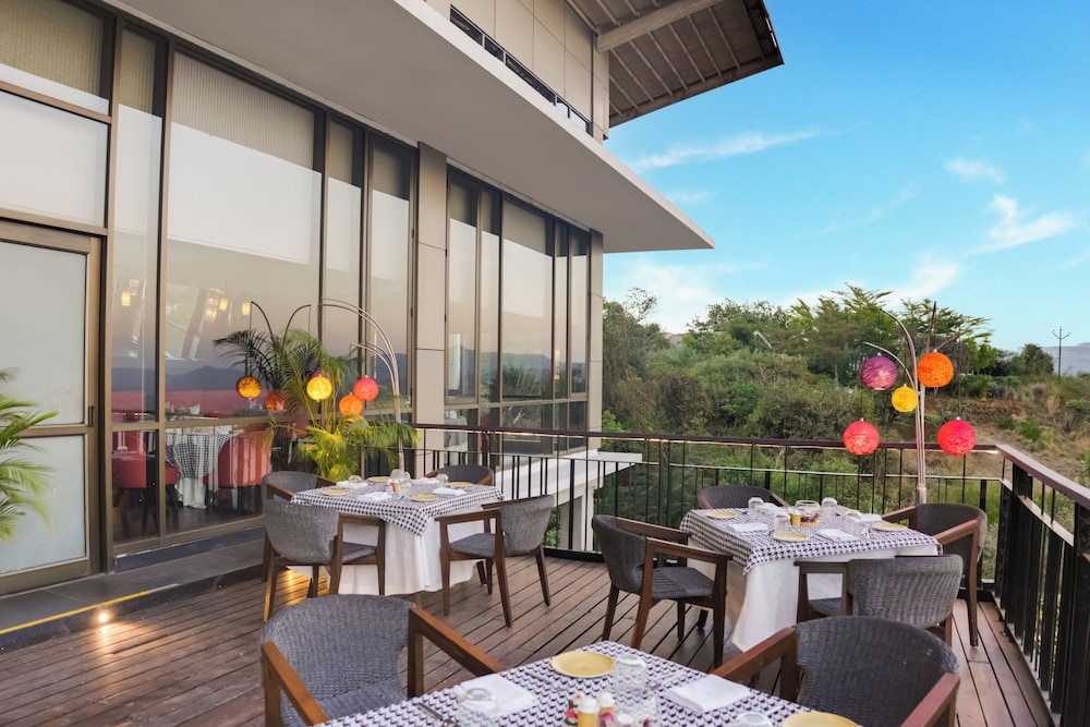 Club Mahindra Resort - Tungi