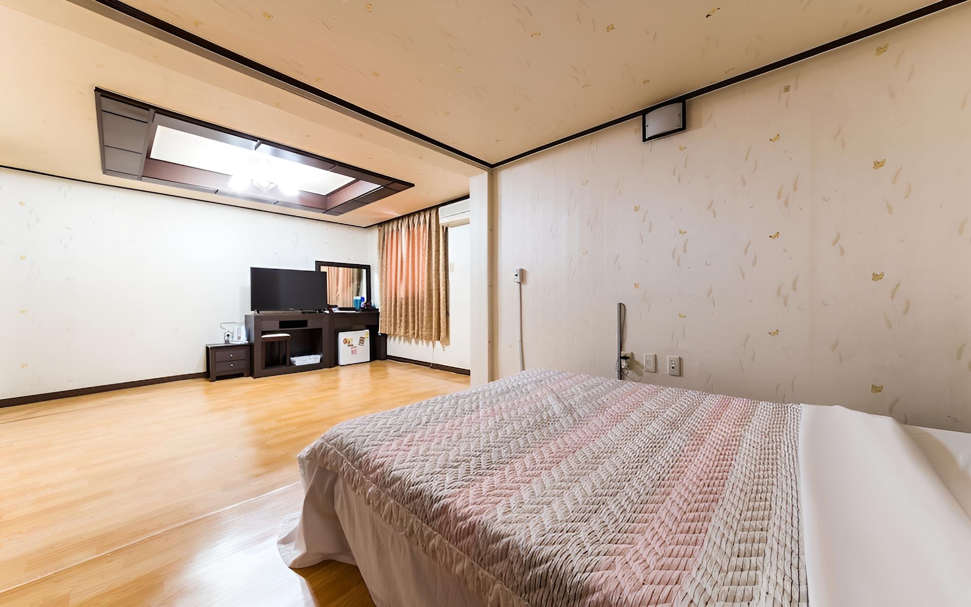 Pocheon Phoenix