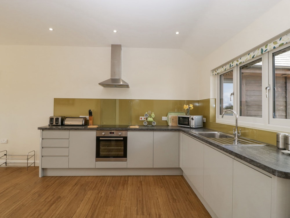 Yeovil Vacations - Rectory Farm Lodge - Property Image 28