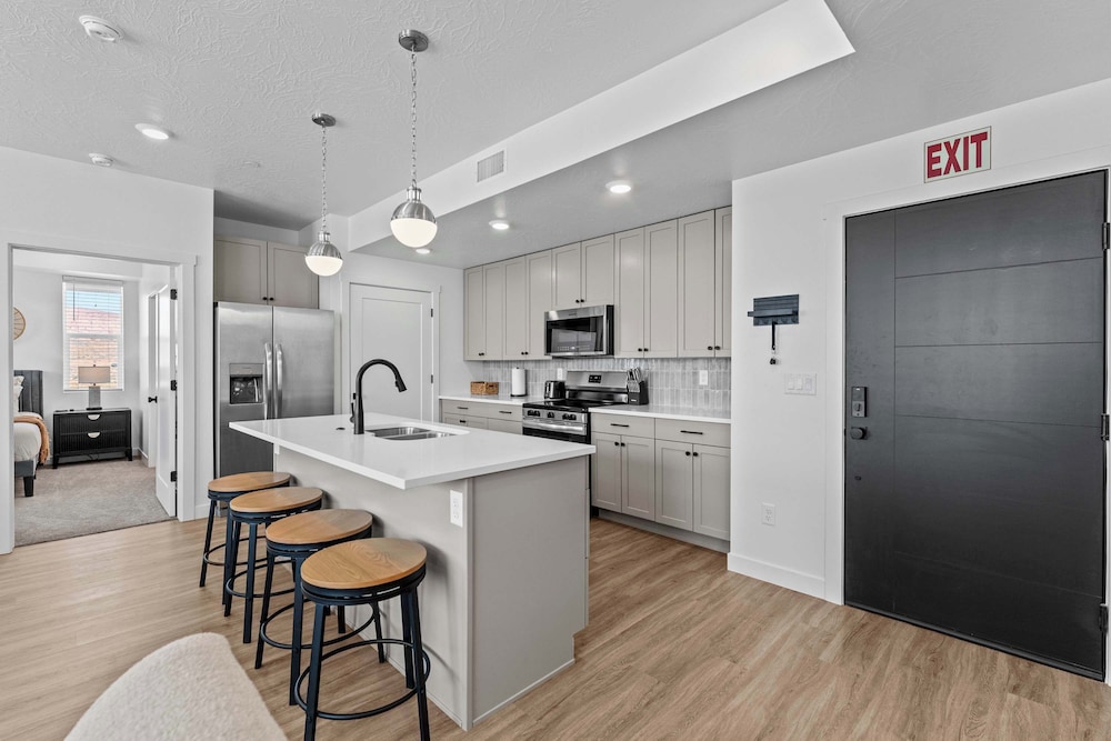 Terra Vista Stay for 8