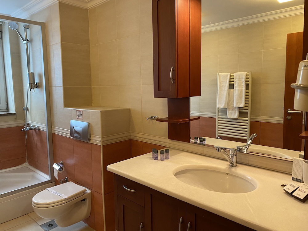 Triada Otel Gayrettepe - Image 24