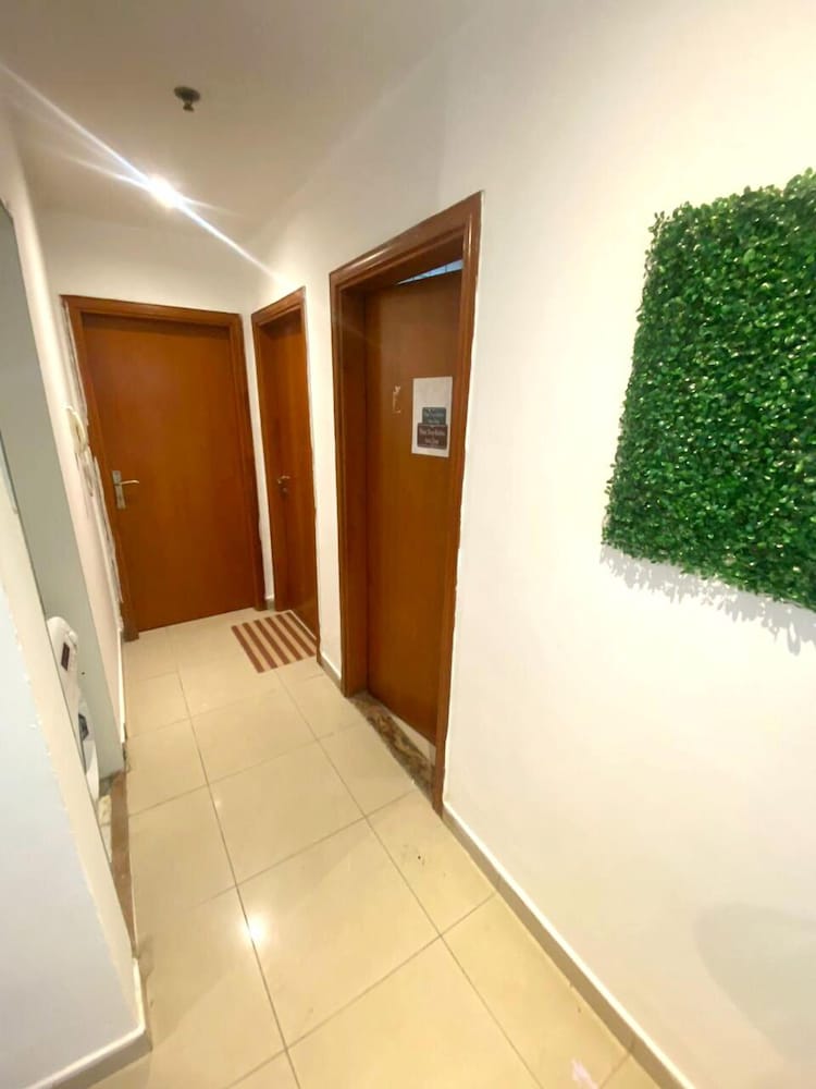 Niche Partition Room in Tecom Near Metro