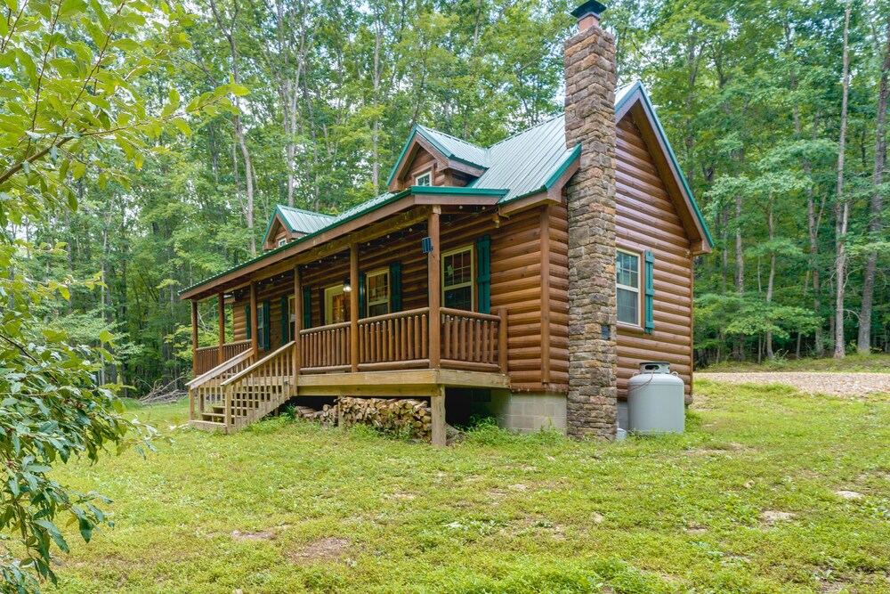 Marlinton Cabin Rental w/ Greenbrier River Access! view 4